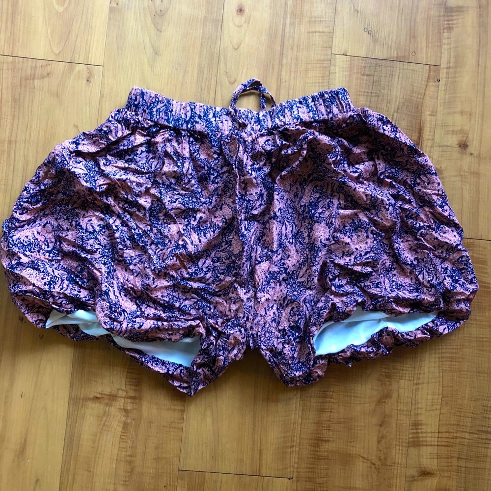 High- waisted pink/royal blue printed shorts